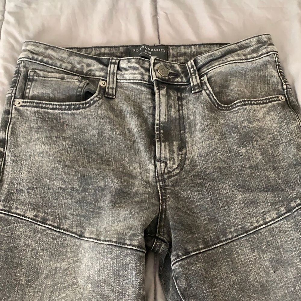 Grayish Blackish skinny jeans.